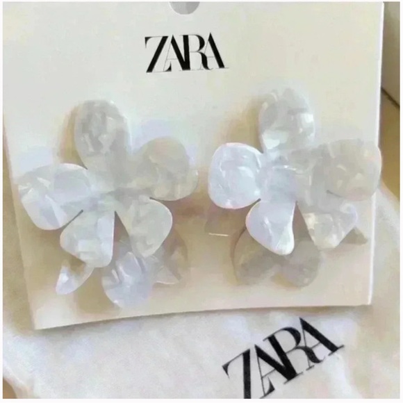 Zara White acetate Floral Earrings